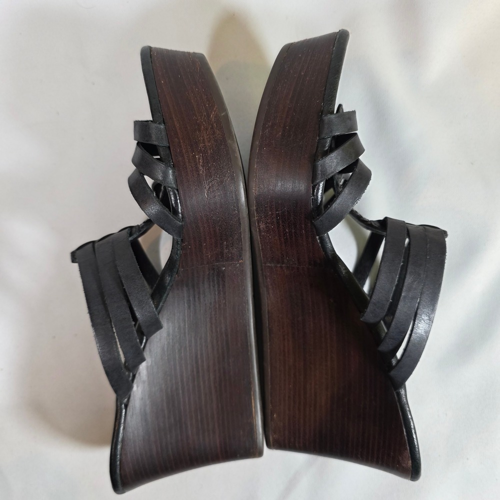 UGG Mattie Wedge Sandal Black Leather Strappy Wood Platform Womens 7.5 - Picture 4 of 8